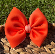 Load image into Gallery viewer, 5in Bows
