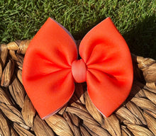 Load image into Gallery viewer, 4in Bows
